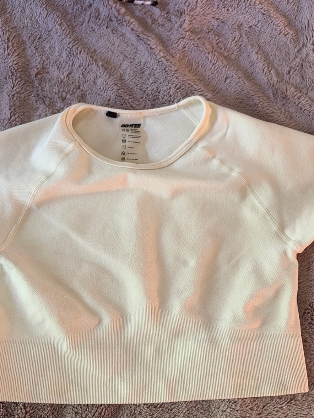 BO TEE White Seamless Crop Top